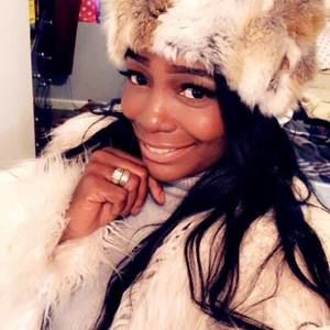 Meet your Posher, Kisha